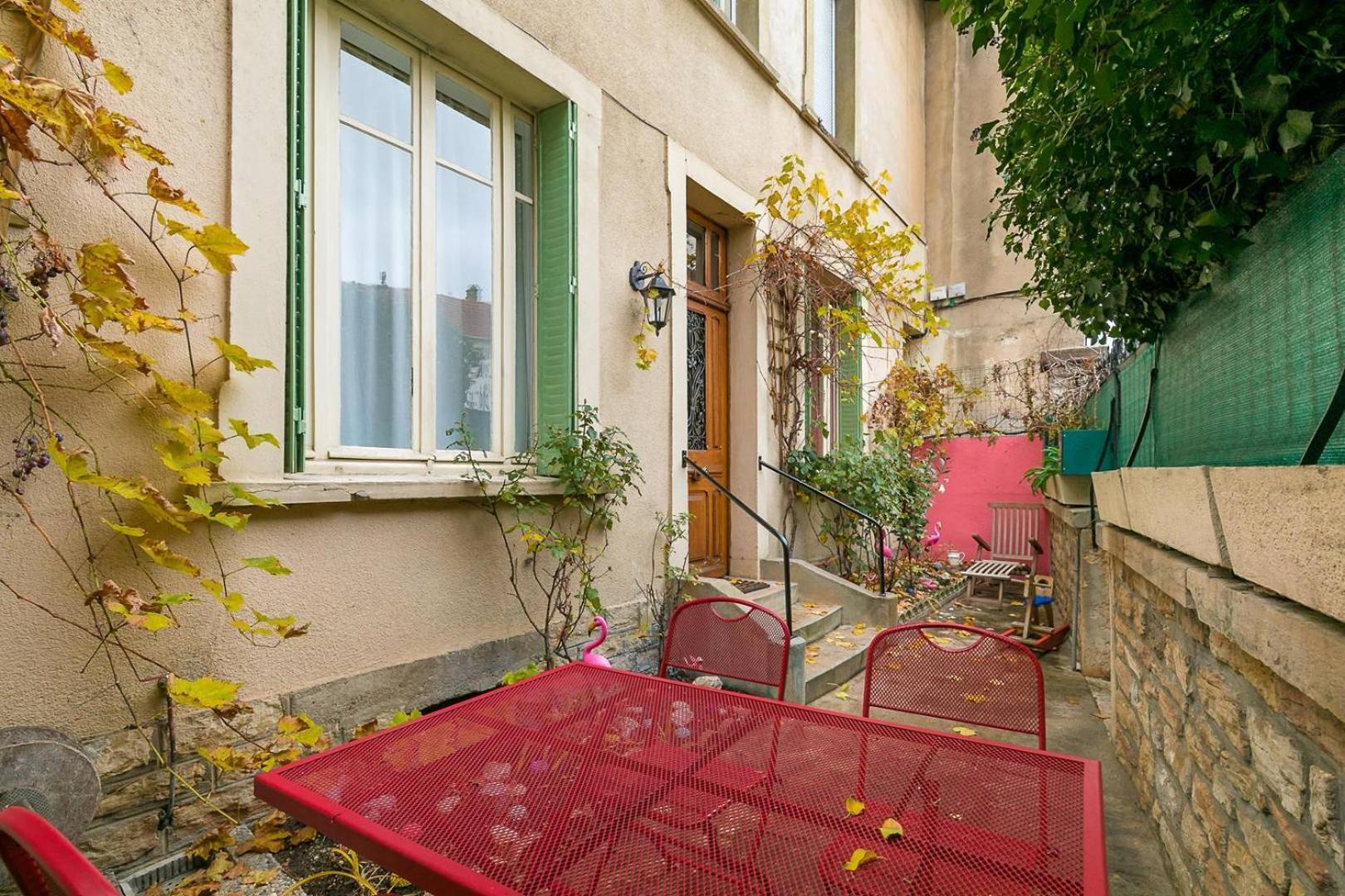 Le Daily Painting Plongee Dans Les Annees Sixties Apartment Dijon Exterior photo